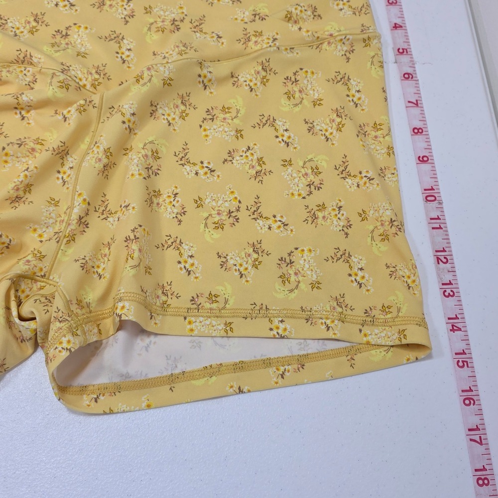 Offline by Aerie Real Me Crossover Shortie Shorts XXL Yellow Floral Activewear - Picture 8 of 9